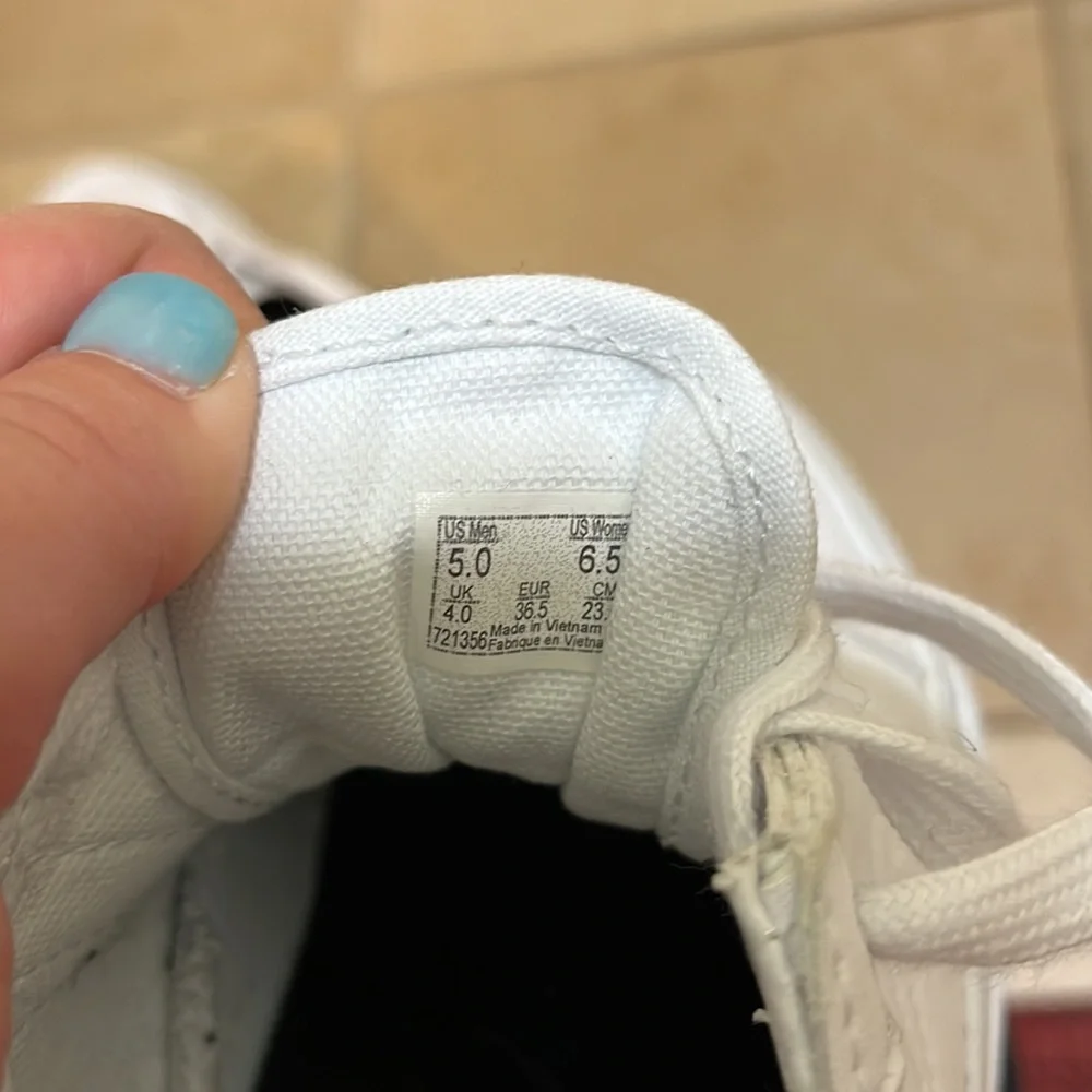 NWOT Vans Size 6.5 - Picture 5 of 7